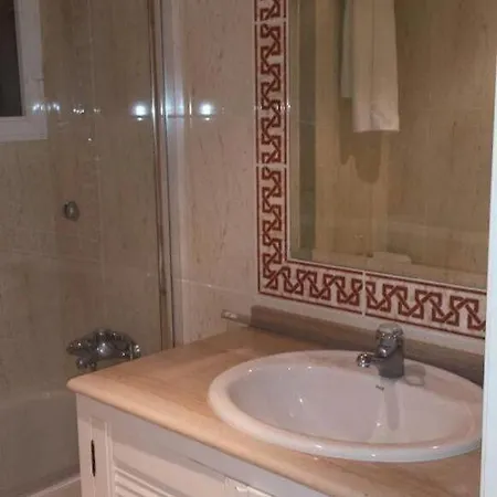 Exclusiva Propiedad De Lujo Con Piscina Privada A Pocos Pasos De La Playa